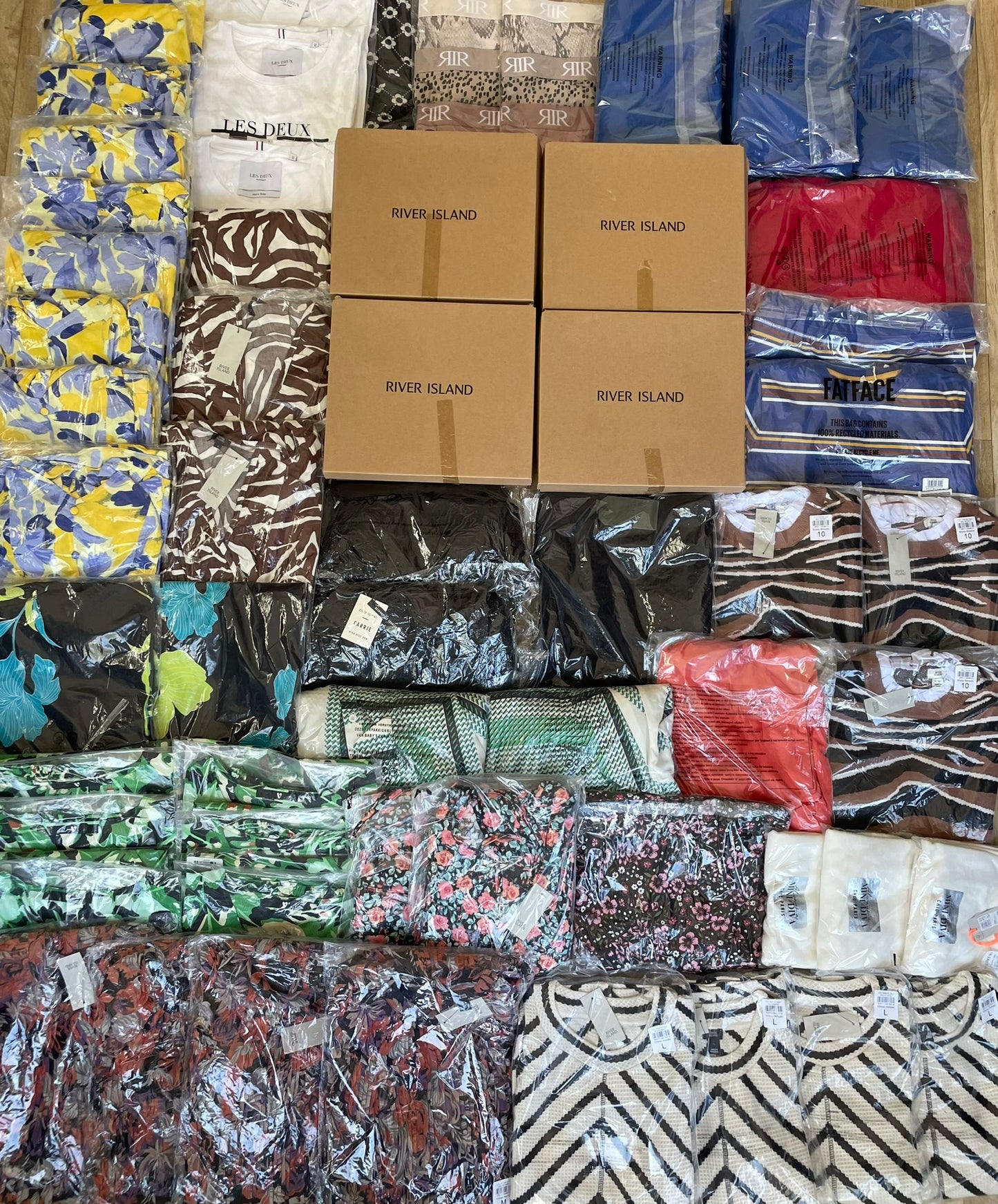 62 item - RRP £2551 - AllSaints, River Island, Michelle Keegan & More - Z99C006