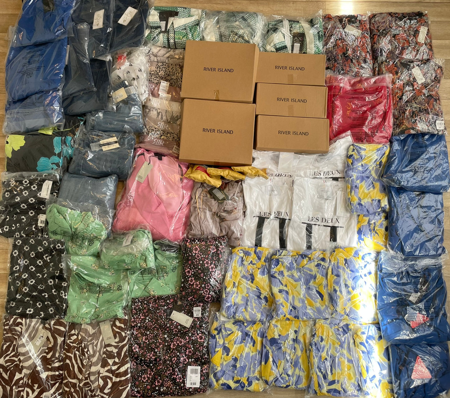 61 Item - RRP £2771 - AllSaints, River Island, AX Paris, Michelle Keegan & More - Z99A001